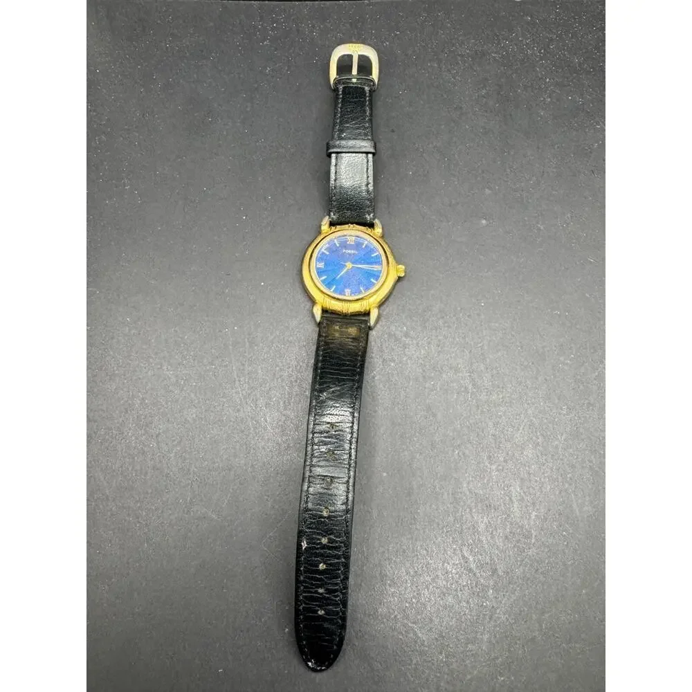 Fossil watch gold